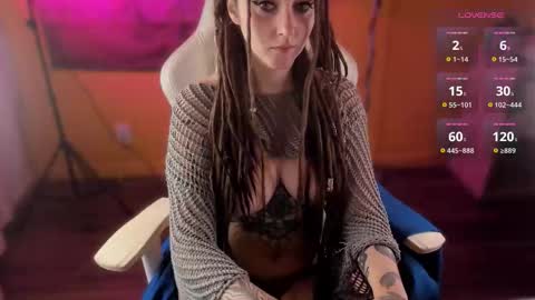 Maevee online show from October 29, 9:11 am