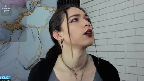 maevekuro online show from April 13, 3:01 am