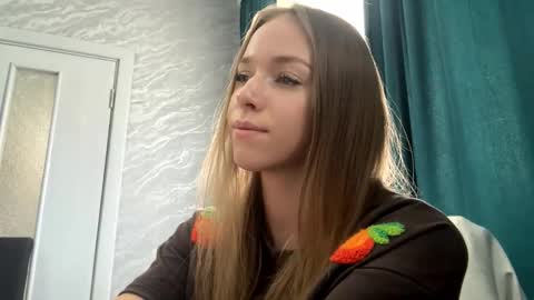 Sara online show from March 8, 6:17 am