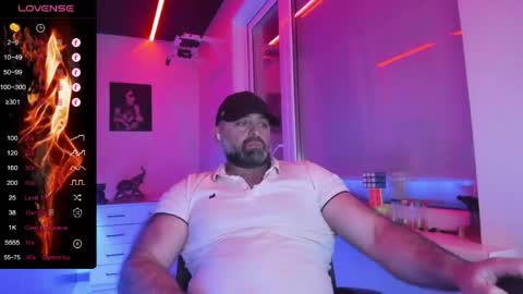 Snapshot of magabear chatting on May 21, 9:00 pm Magabear online show from May 21, 9:00 pm