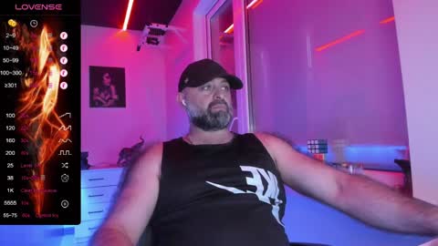 Snapshot of magabear chatting on May 27, 2:08 am Magabear online show from May 27, 2:08 am