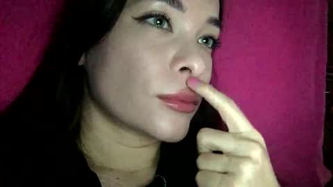 Snapshot of magggg658318 chatting on December 7, 11:40 am magggg658318 online show from December 7, 11:40 am