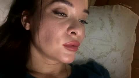 Snapshot of magggg658318 chatting on December 11, 2:00 pm magggg658318 online show from December 11, 2:00 pm