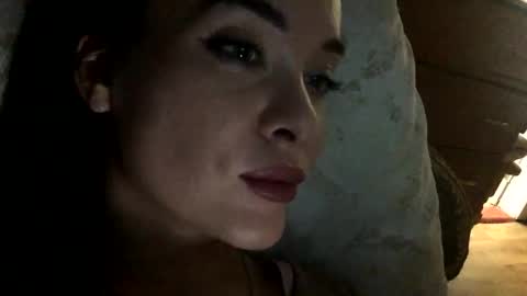 Snapshot of magggg658318 chatting on December 12, 1:49 pm magggg658318 online show from December 12, 1:49 pm