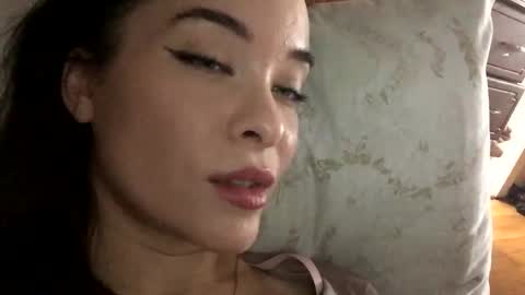 Snapshot of magggg658318 chatting on December 14, 10:45 am magggg658318 online show from December 14, 10:45 am