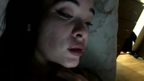Snapshot of magggg658318 chatting on December 15, 2:16 pm magggg658318 online show from December 15, 2:16 pm