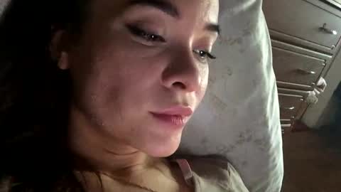 Snapshot of magggg658318 chatting on December 20, 12:27 pm magggg658318 online show from December 20, 12:27 pm