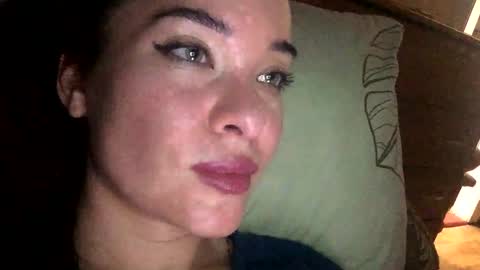 Snapshot of magggg658318 chatting on January 1, 2:42 pm magggg658318 online show from January 1, 2:42 pm