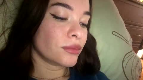 Snapshot of magggg658318 chatting on January 8, 11:32 am magggg658318 online show from January 8, 11:32 am