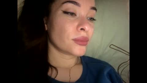 Snapshot of magggg658318 chatting on January 17, 11:06 am magggg658318 online show from January 17, 11:06 am