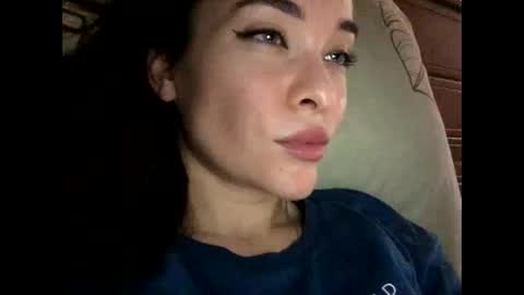 Snapshot of magggg658318 chatting on January 25, 12:58 pm magggg658318 online show from January 25, 12:58 pm