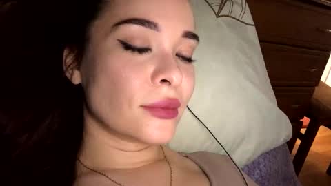 Snapshot of magggg658318 chatting on October 8, 1:20 pm magggg658318 online show from October 8, 1:20 pm