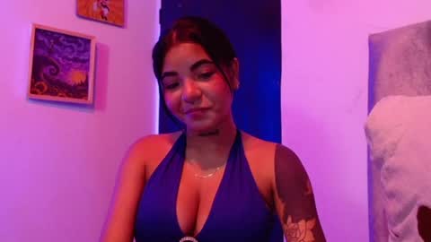 Snapshot of maggie_love77 chatting on May 15, 11:23 pm maggie online show from May 15, 11:23 pm