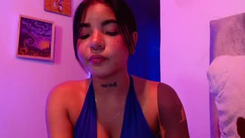 Snapshot of maggie_love77 chatting on May 16, 12:29 am maggie online show from May 16, 12:29 am