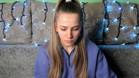 Maggie online show from January 9, 2:01 am