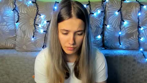 Maggie online show from October 16, 12:00 am