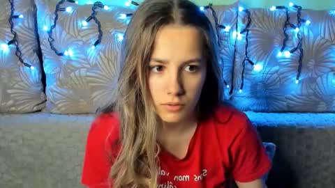 Maggie online show from December 20, 4:41 am