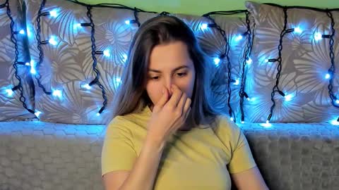 Maggie online show from February 14, 12:40 am