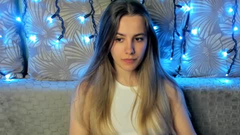 Maggie online show from April 9, 12:21 am