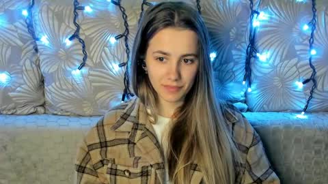 Maggie online show from April 11, 3:00 am