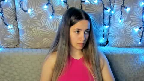 Snapshot of maggiecake chatting on June 5, 1:12 am Maggie online show from June 5, 1:12 am