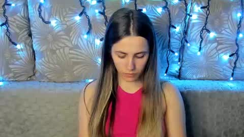 Snapshot of maggiecake chatting on June 10, 2:01 am Maggie online show from June 10, 2:01 am
