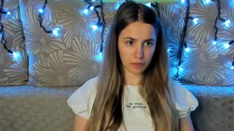 Snapshot of maggiecake chatting on June 29, 1:34 am Maggie online show from June 29, 1:34 am