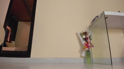   online show from February 6, 3:09 pm