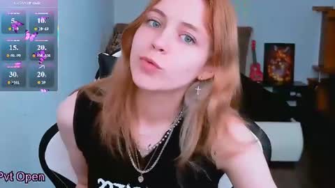 Snapshot of magic_bella chatting on July 22, 12:41 pm Bella online show from July 22, 12:41 pm