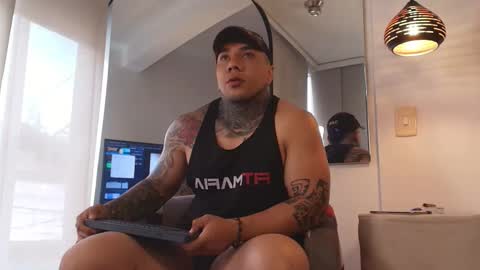 Snapshot of magic_clayton chatting on November 2, 1:46 pm Magic online show from November 2, 1:46 pm