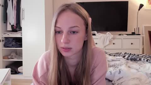 Alice  online show from January 13, 9:08 am