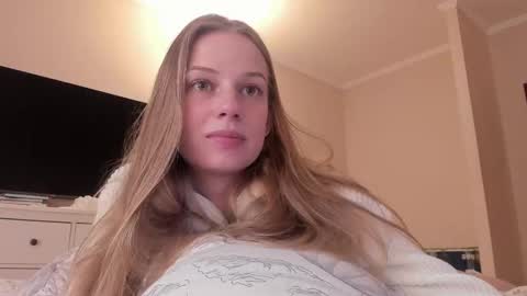 Alice  online show from February 25, 12:24 pm