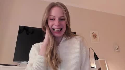 Alice  online show from March 8, 11:48 am