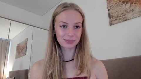 Alice  online show from September 18, 2:19 pm