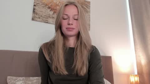 Alice  online show from September 23, 1:14 pm