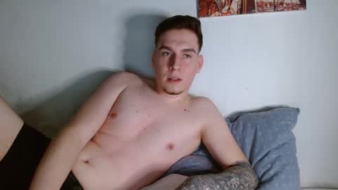 magic_fantasy77 online show from April 29, 4:27 am