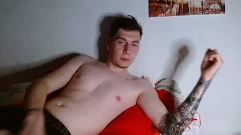 Snapshot of magic_fantasy77 chatting on July 13, 2:25 am magic_fantasy77 online show from July 13, 2:25 am
