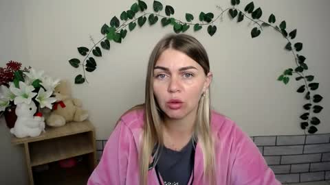 magic_katarina_ online show from September 15, 6:35 am