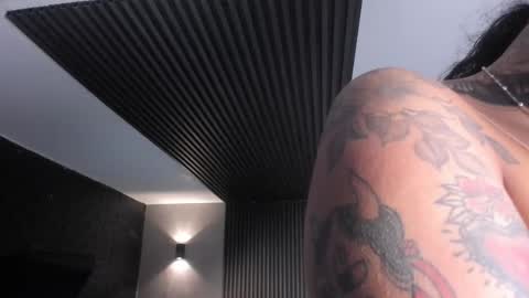 Snapshot of magic_marg chatting on October 16, 9:27 pm Marge online show from October 16, 9:27 pm