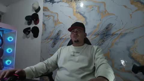 magic_milk23 online show from February 22, 7:08 am