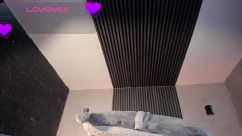 Snapshot of magic_selenaa chatting on October 10, 4:44 am magic_selenaa online show from October 10, 4:44 am