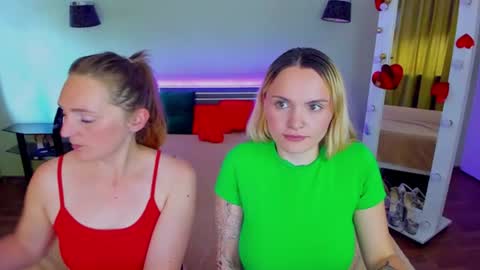 Lili and Bella online show from June 27, 10:31 am
