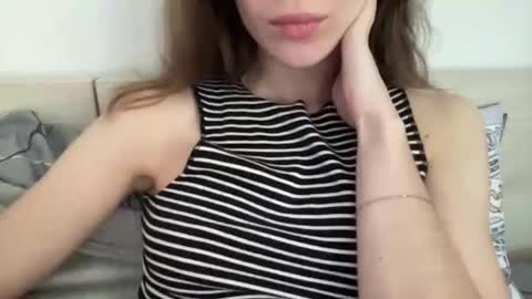 magicgirl50053 online show from April 18, 11:47 am