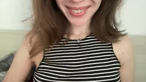 magicgirl50053 online show from April 19, 2:16 pm