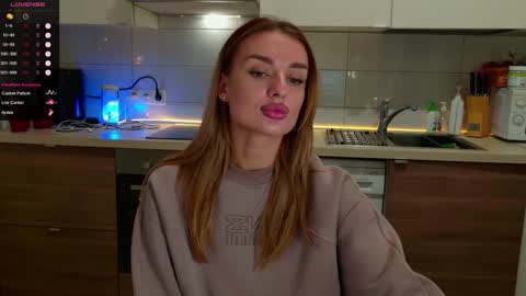 Snapshot of magiclovexo chatting on November 13, 8:46 am MagicLove online show from November 13, 8:46 am