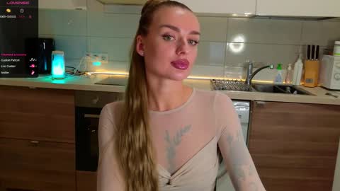 Snapshot of magiclovexo chatting on November 26, 12:17 pm MagicLove online show from November 26, 12:17 pm