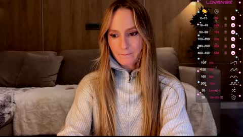 Snapshot of magicpeaach chatting on February 7, 10:09 pm magicpeaach online show from February 7, 10:09 pm