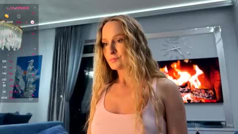 Snapshot of magicpeaach chatting on March 14, 4:56 pm magicpeaach online show from March 14, 4:56 pm