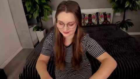 Emily online show from October 15, 12:27 pm