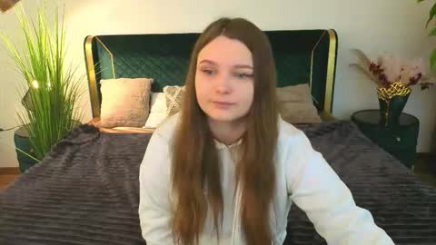 Emily online show from March 25, 7:36 am